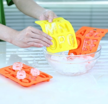 Thiết kế 26 chữ cái khay đá cao su, khay đá khối linh hoạt khỏe mạnh