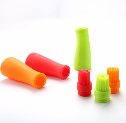 Công cụ cấp thực phẩm Barbeque silicone Chai dầu trắng với bàn chải đầy màu sắc