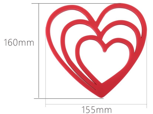 Dụng cụ ăn hình trái tim bằng silicon Môi trường 15,5 * 16cm 66g
